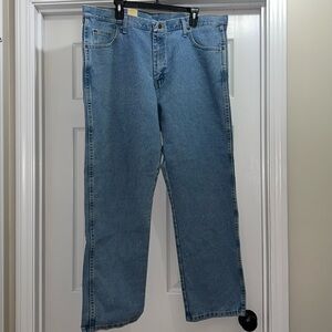 Men’s Wrangler Jeans 40x30 Relaxed Fit Brand new with tags